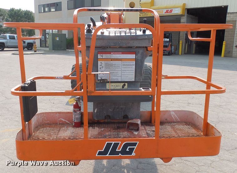 image for item DX9242 2000 JLG 450AJ  boom lift