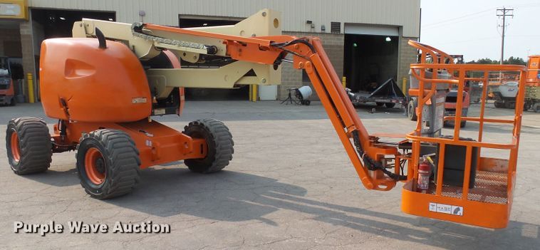 image for item DX9242 2000 JLG 450AJ  boom lift