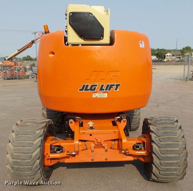 image for item DX9242 2000 JLG 450AJ  boom lift