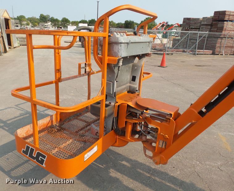 image for item DX9242 2000 JLG 450AJ  boom lift