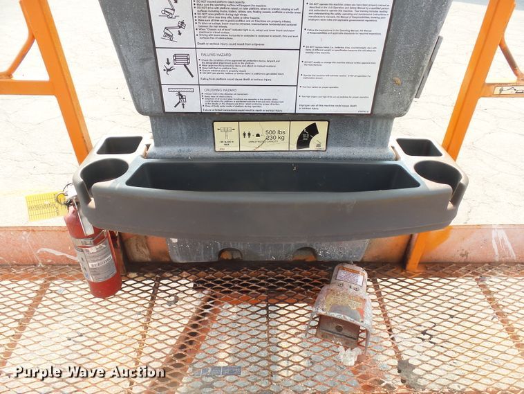 image for item DX9242 2000 JLG 450AJ  boom lift