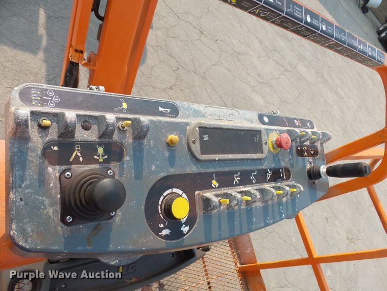 image for item DX9242 2000 JLG 450AJ  boom lift