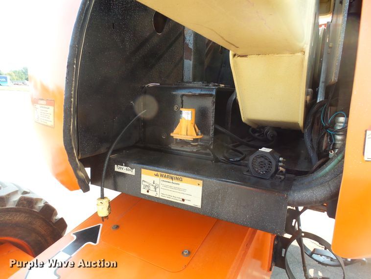 image for item DX9242 2000 JLG 450AJ  boom lift