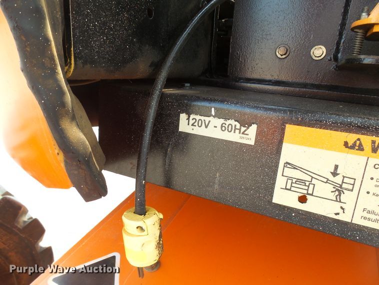 image for item DX9242 2000 JLG 450AJ  boom lift