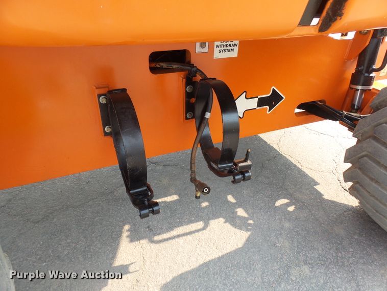 image for item DX9242 2000 JLG 450AJ  boom lift