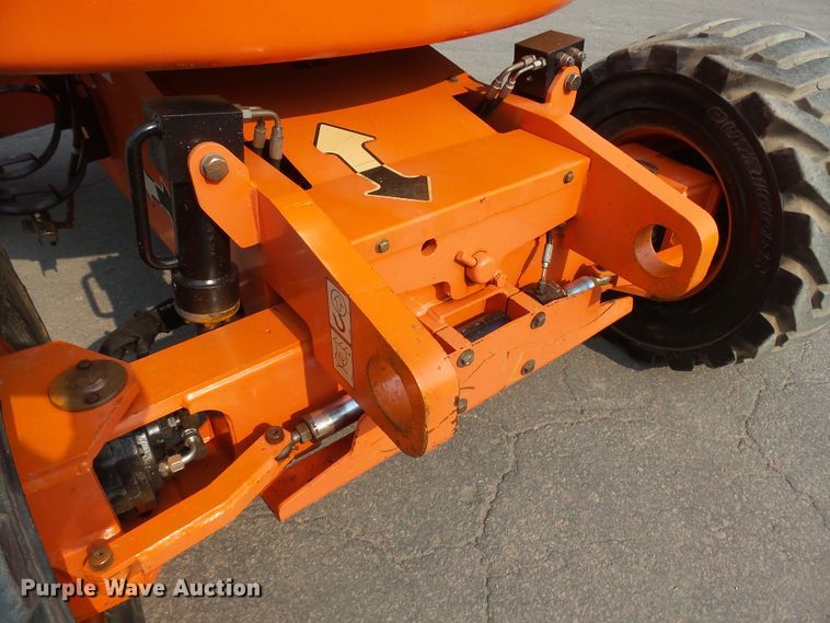 image for item DX9242 2000 JLG 450AJ  boom lift