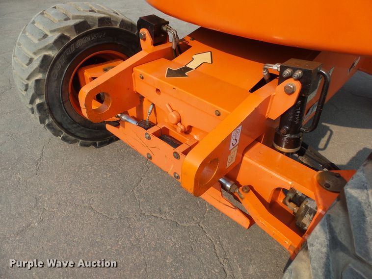 image for item DX9242 2000 JLG 450AJ  boom lift