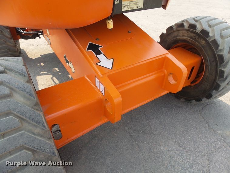 image for item DX9242 2000 JLG 450AJ  boom lift