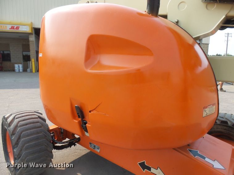 image for item DX9242 2000 JLG 450AJ  boom lift