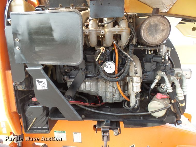 image for item DX9242 2000 JLG 450AJ  boom lift