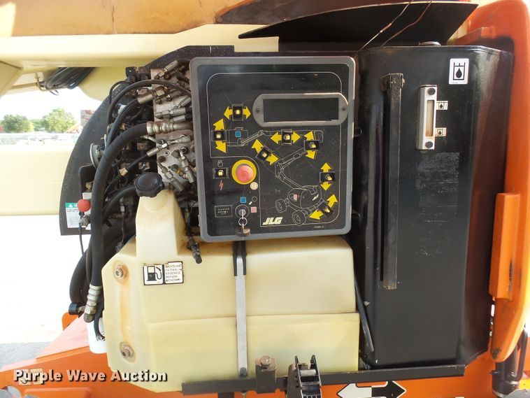 image for item DX9242 2000 JLG 450AJ  boom lift