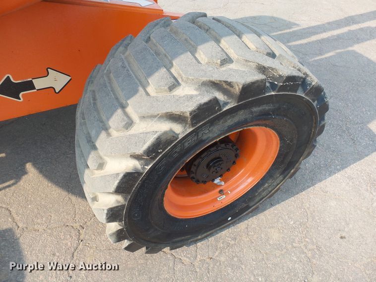 image for item DX9242 2000 JLG 450AJ  boom lift