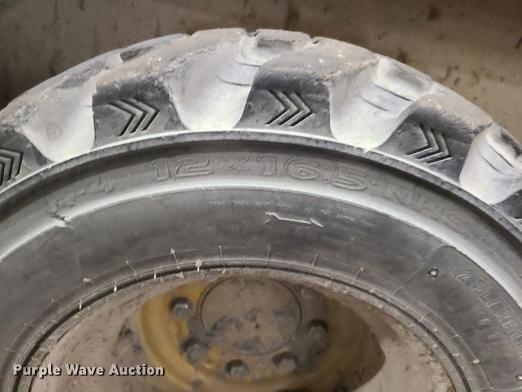 image for item DY9928 2003 Caterpillar 262  skid steer loader