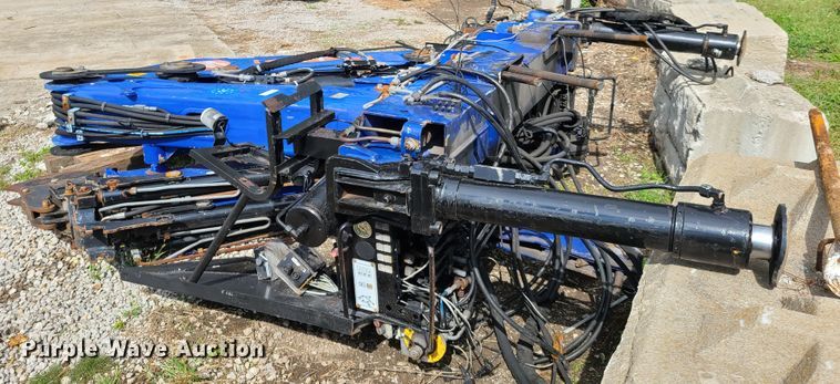 image for item DY9940 PM 21A knuckle boom crane