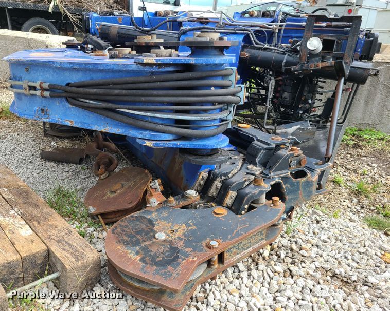 image for item DY9940 PM 21A knuckle boom crane