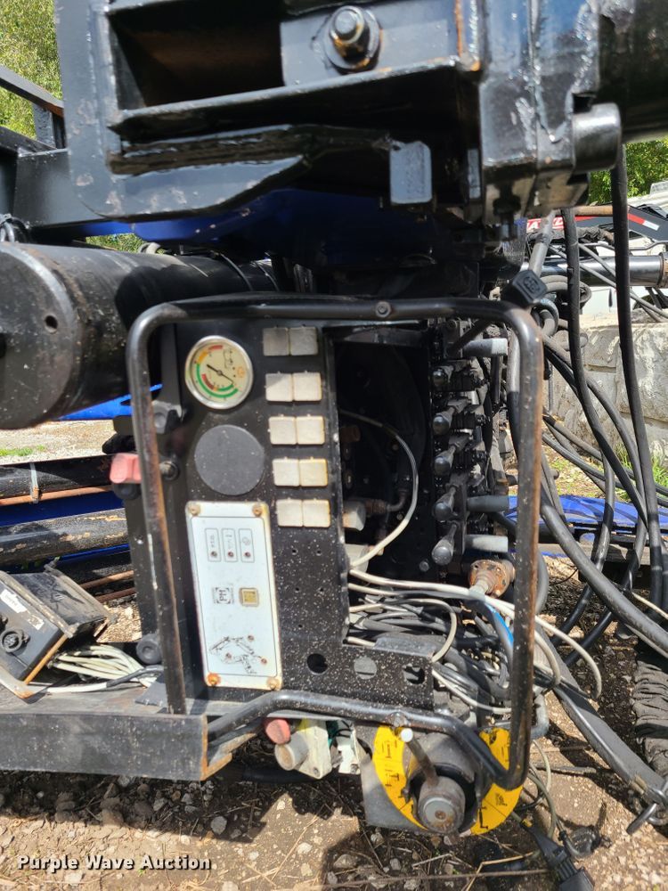 image for item DY9940 PM 21A knuckle boom crane