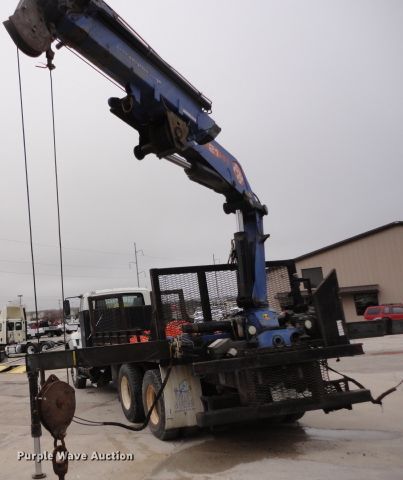 image for item DY9940 PM 21A knuckle boom crane