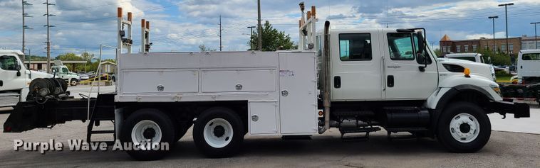 image for item DY9945 2010 International WorkStar 7500  utility truck