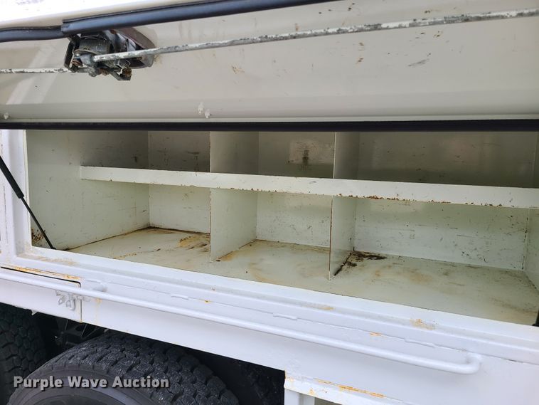 image for item DY9945 2010 International WorkStar 7500  utility truck