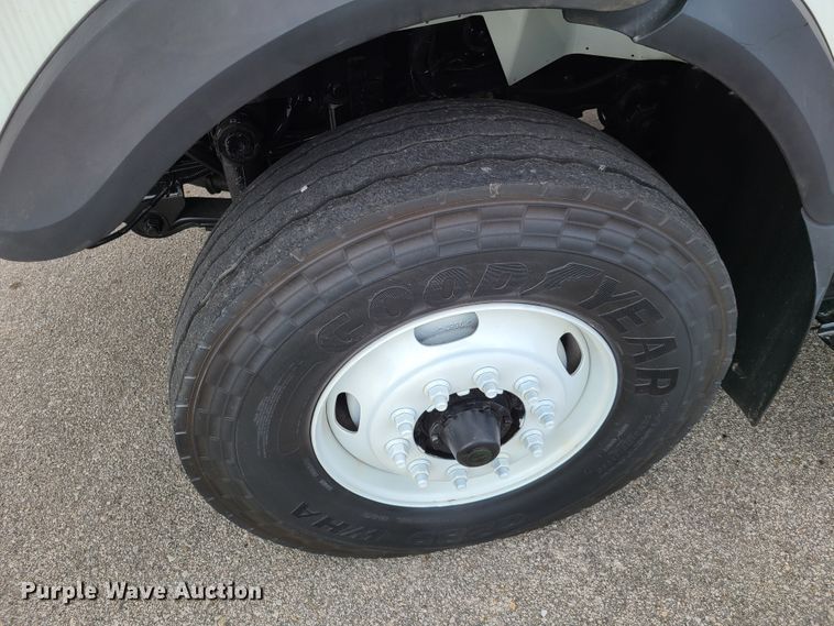 image for item DY9945 2010 International WorkStar 7500  utility truck