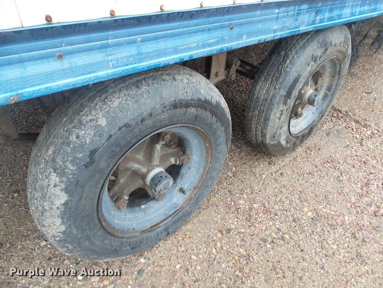 image for item EF9657 1995 Miller office trailer