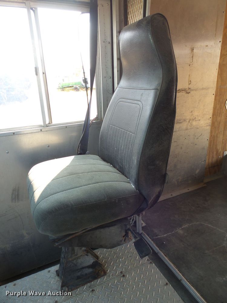 image for item EF9665 1997 Chevrolet P30  delivery truck