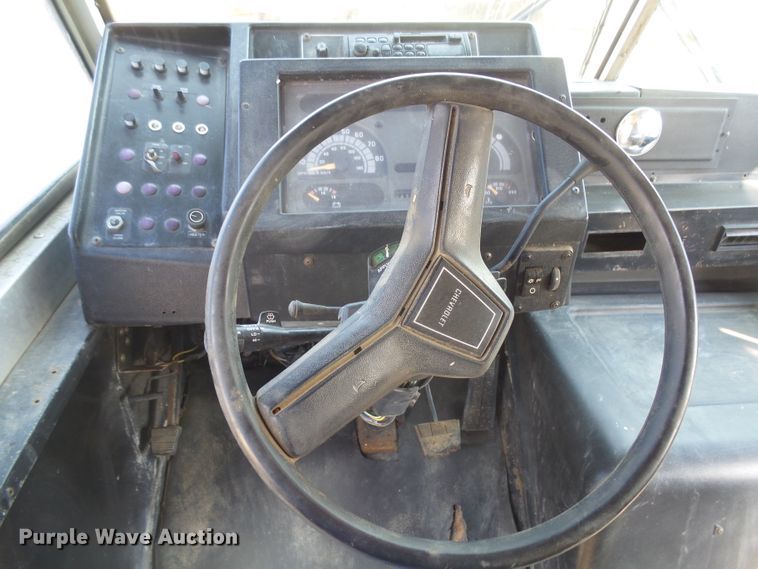 image for item EF9665 1997 Chevrolet P30  delivery truck