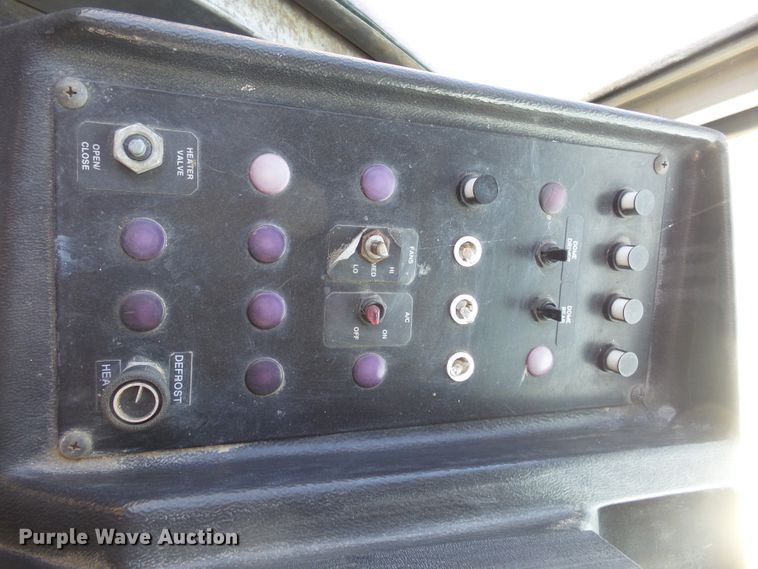 image for item EF9665 1997 Chevrolet P30  delivery truck