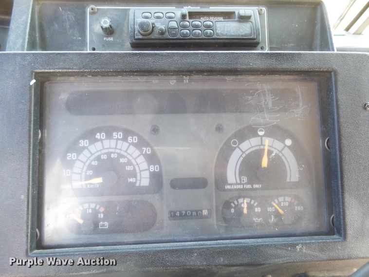 image for item EF9665 1997 Chevrolet P30  delivery truck