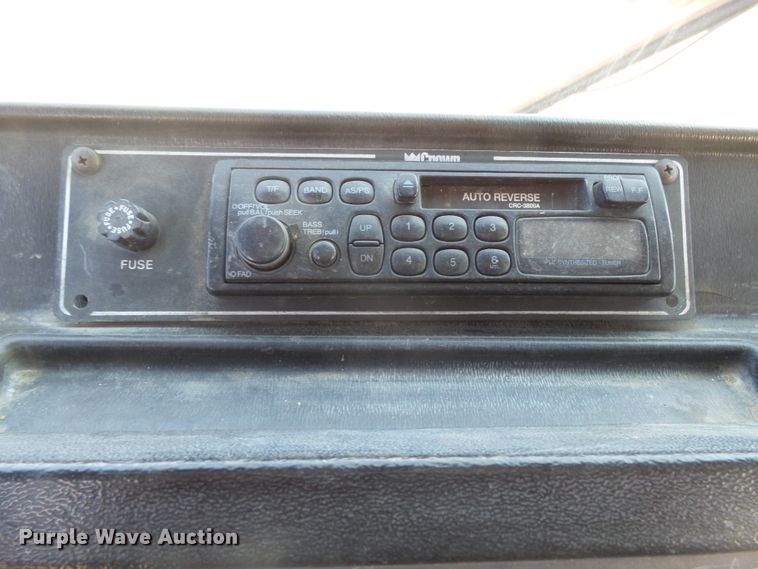 image for item EF9665 1997 Chevrolet P30  delivery truck