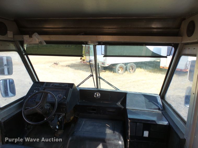 image for item EF9665 1997 Chevrolet P30  delivery truck