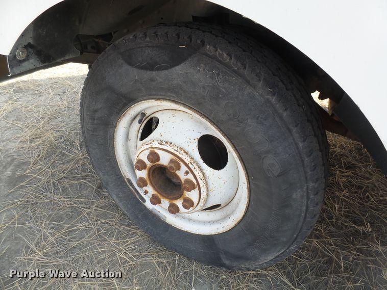 image for item EF9665 1997 Chevrolet P30  delivery truck