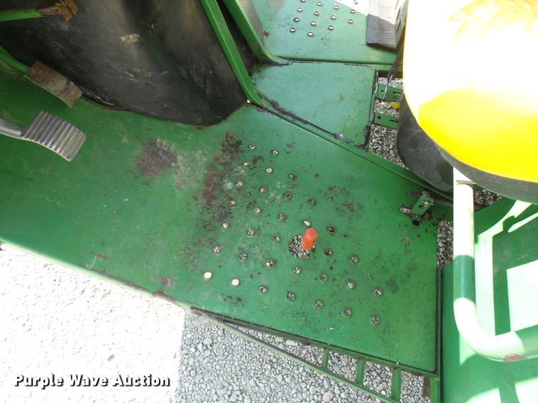 image for item EP9922 John Deere AMT622  utility vehicle