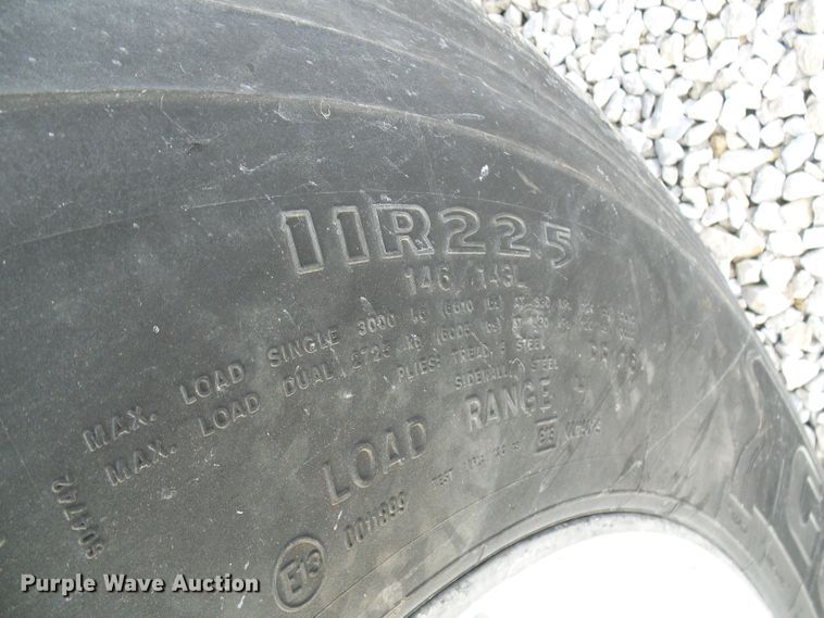 image for item EP9925 2005 Peterbilt 357  water truck