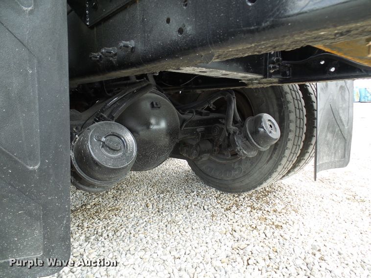 image for item EP9925 2005 Peterbilt 357  water truck