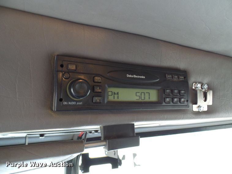 image for item EP9925 2005 Peterbilt 357  water truck