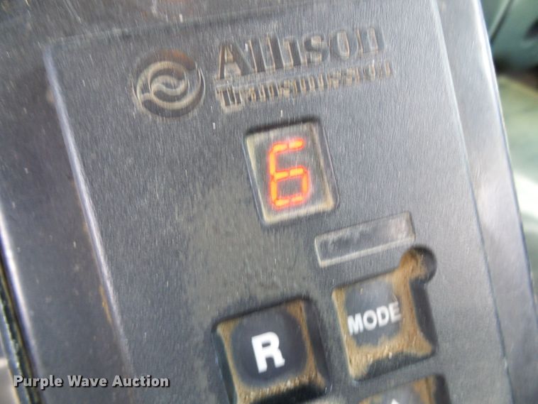 image for item EP9925 2005 Peterbilt 357  water truck