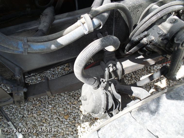 image for item EP9925 2005 Peterbilt 357  water truck