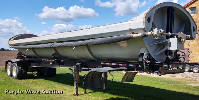 image for item EQ9438 2011 Construction Trailer Specialists side dump trailer