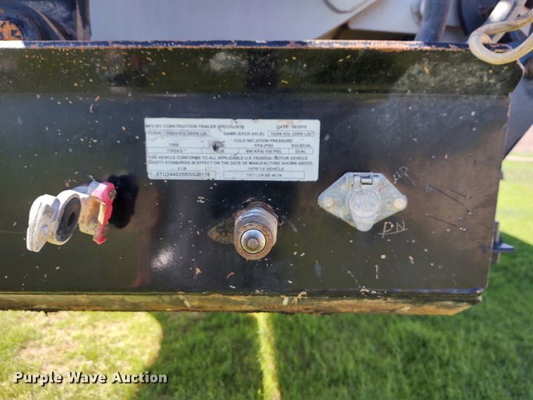 image for item EQ9438 2011 Construction Trailer Specialists side dump trailer