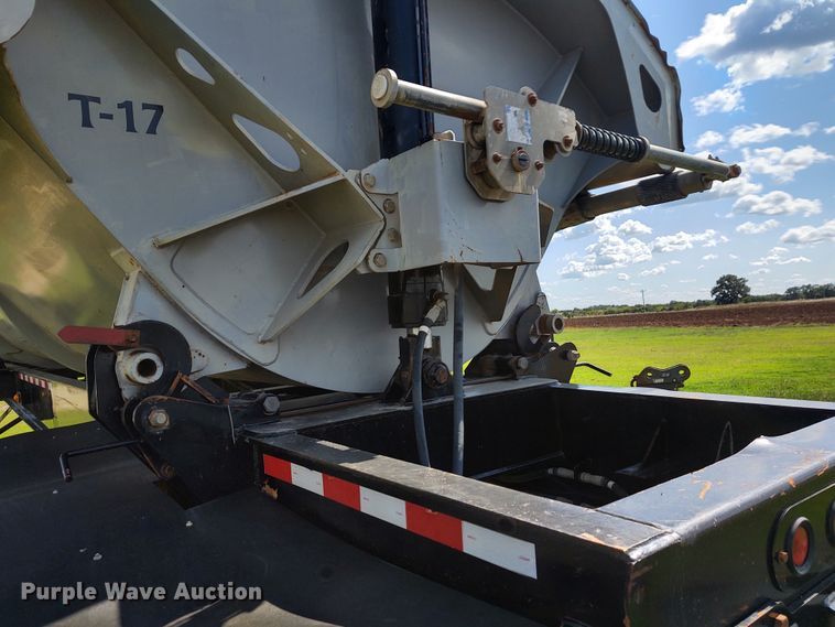 image for item EQ9438 2011 Construction Trailer Specialists side dump trailer