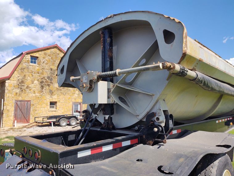 image for item EQ9438 2011 Construction Trailer Specialists side dump trailer