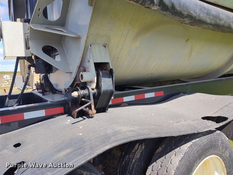 image for item EQ9438 2011 Construction Trailer Specialists side dump trailer