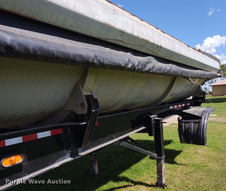 image for item EQ9438 2011 Construction Trailer Specialists side dump trailer