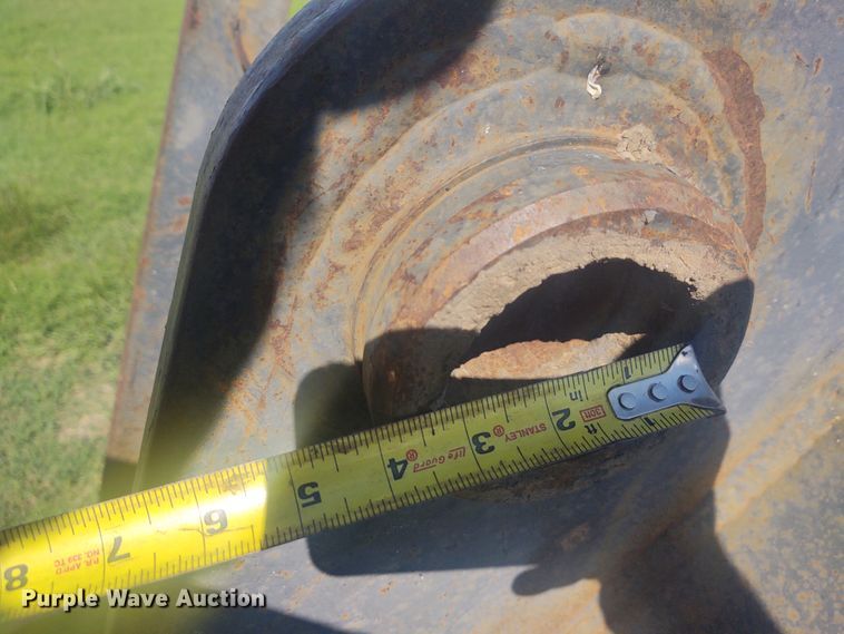 image for item EQ9439 JRB excavator quick coupler