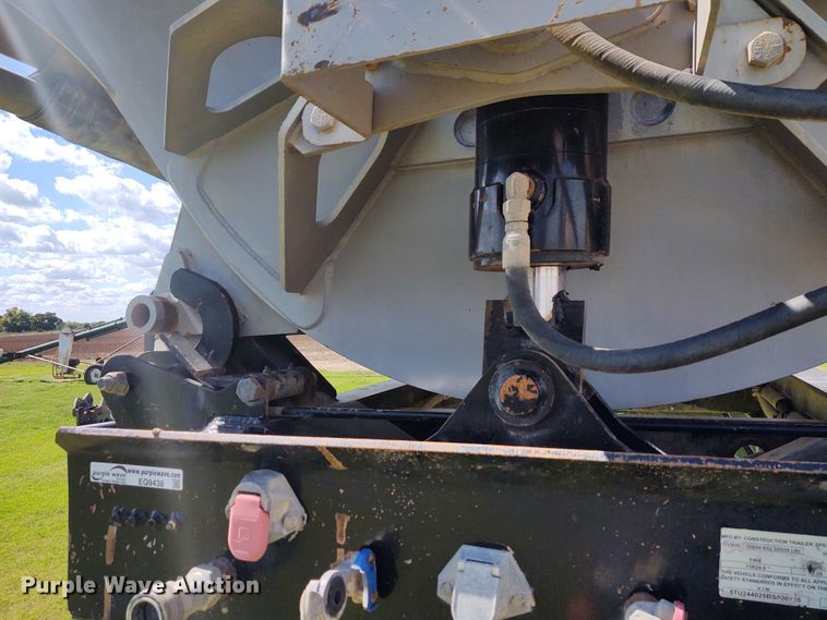 image for item EQ9440 CP 32"W excavator bucket