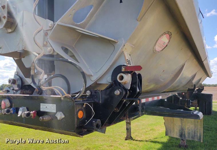 image for item EQ9440 CP 32"W excavator bucket