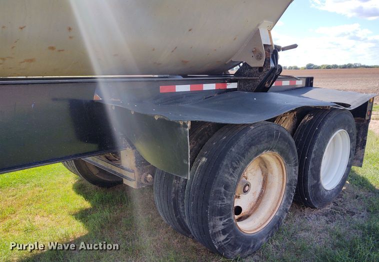 image for item EQ9440 CP 32"W excavator bucket