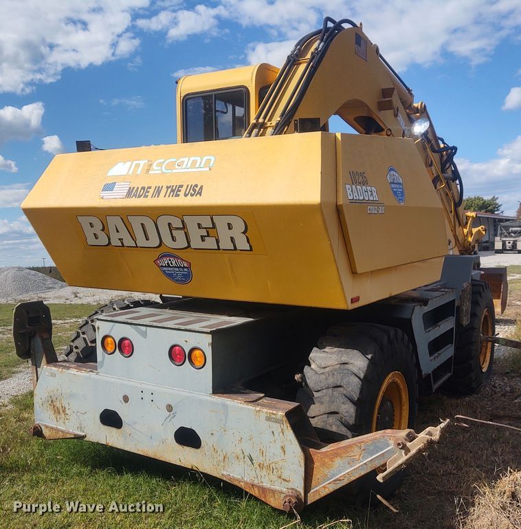 image for item EQ9445 Badger 1085D  wheeled excavator