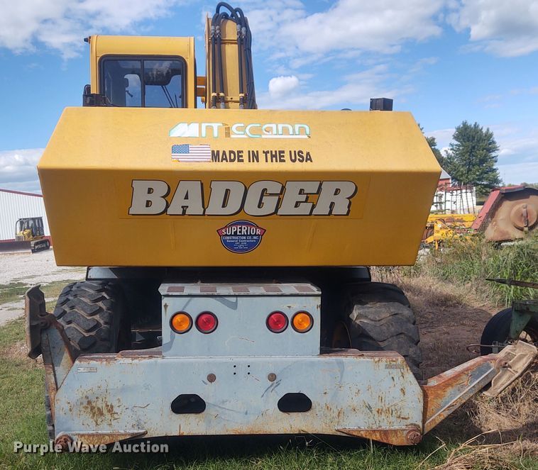 image for item EQ9445 Badger 1085D  wheeled excavator